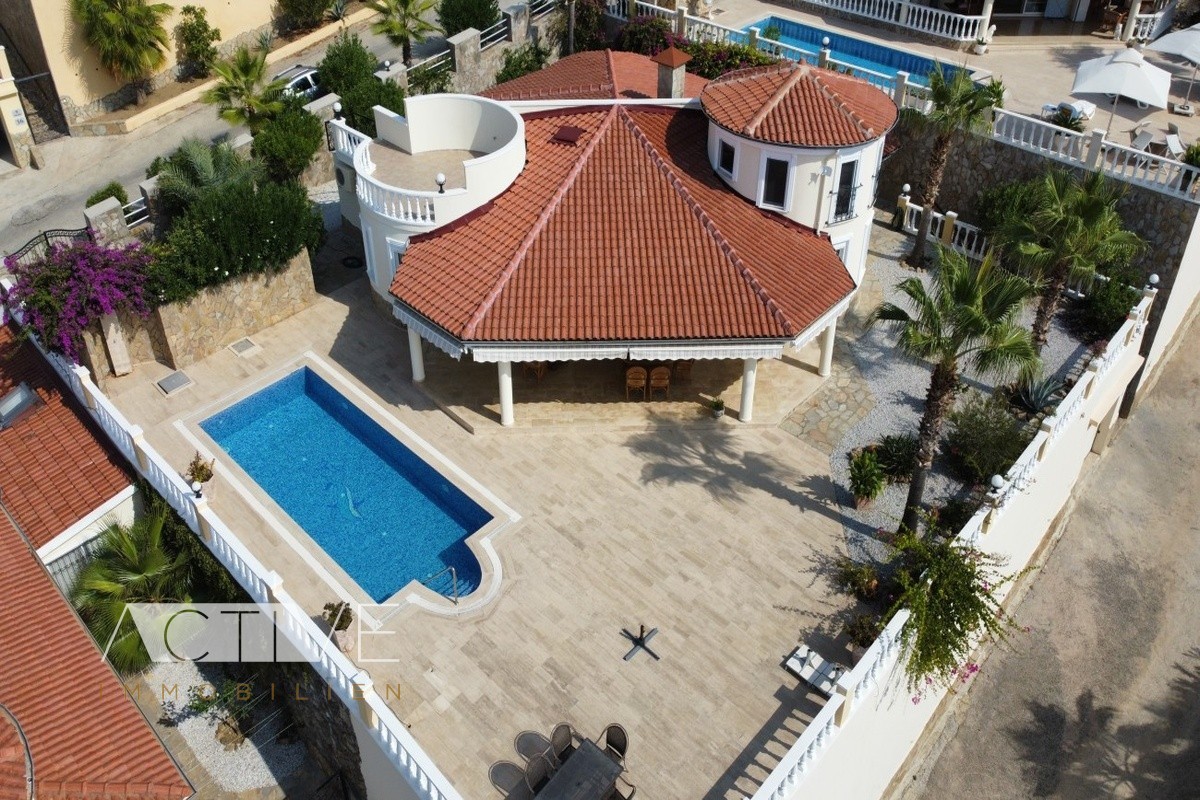 Villa 170qm in Alanya mit Meerblick, privater Pool, 4 Schlafzimmer, 3 Bäder, 600qm Grundstück