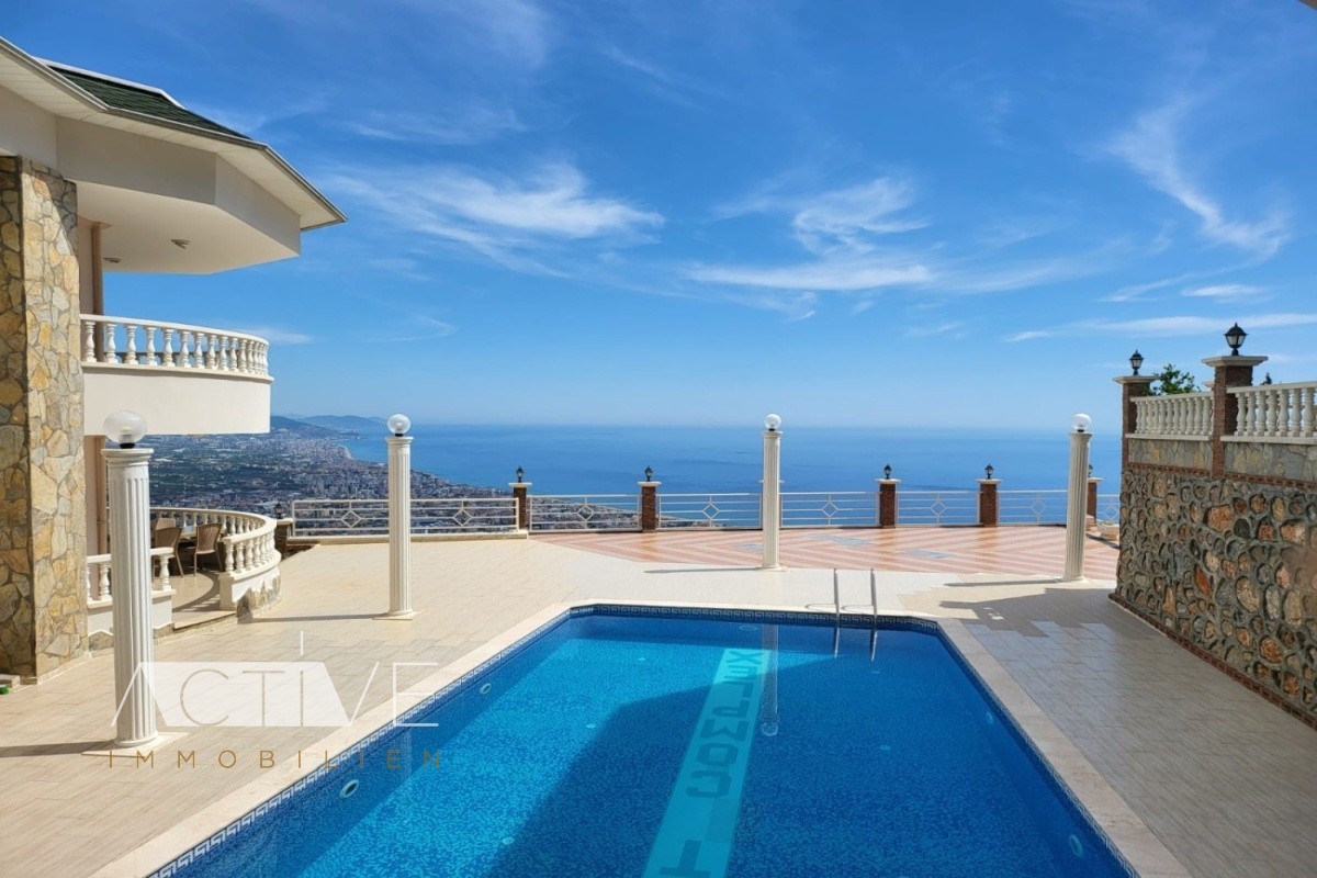 Penthaus 150qm in Alanya mit Meerblick, 3 Schlafzimmer, 2 Bäder, 3 Balkone, Jacuzzi, Pool