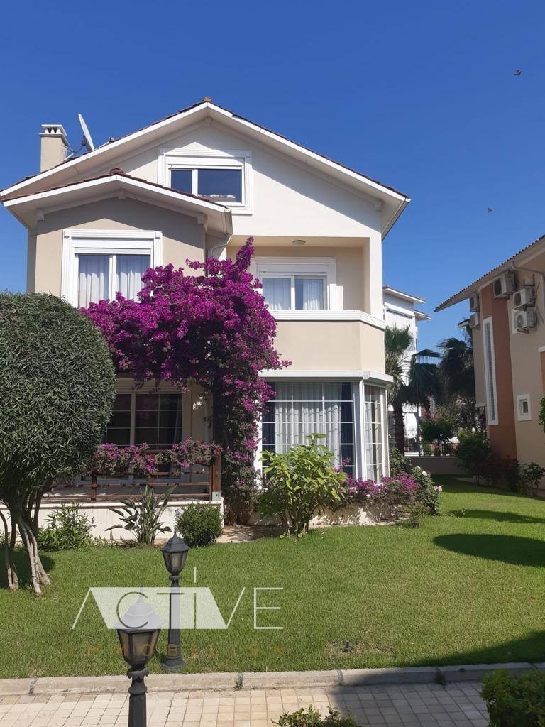 Villa 200qm in Belek, 4 Schlafzimmer, 3 Bäder, 3 Etagen, Pool
