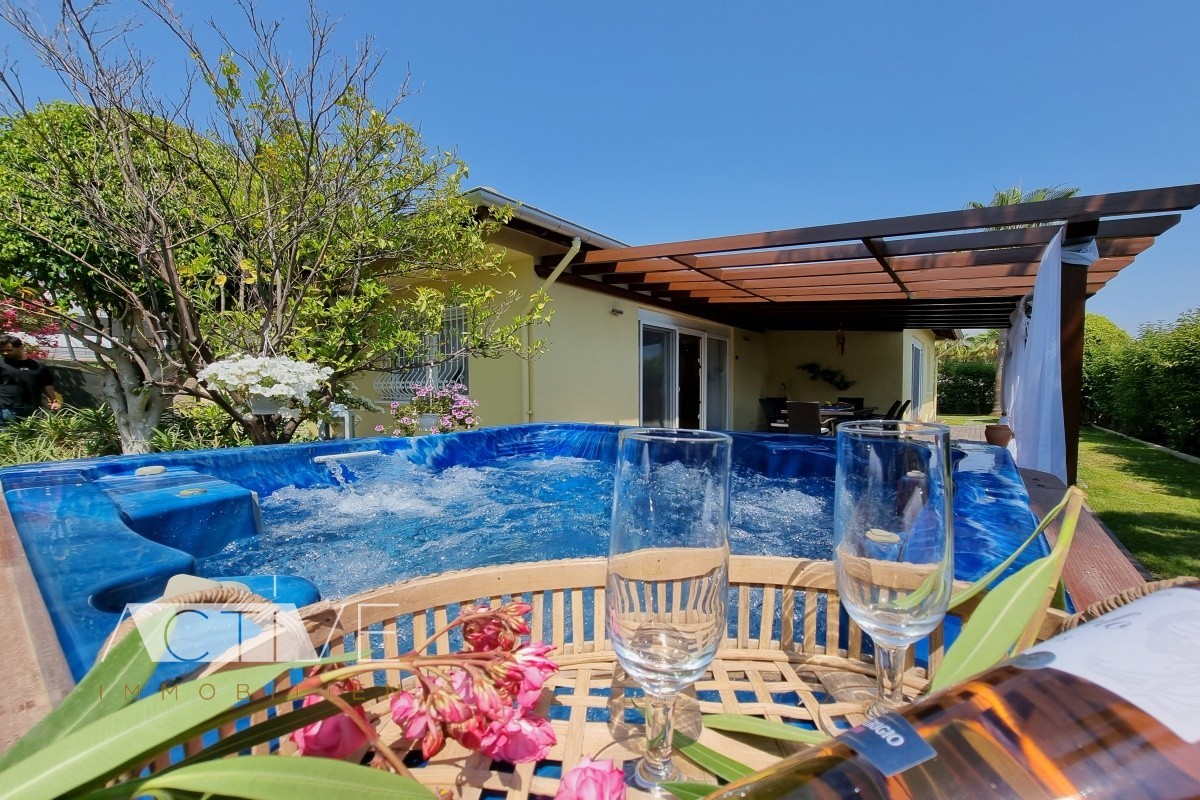 Bungalow 160qm in Alanya, 3 Schlafzimmer, 2 Bäder, Pool, Jacuzzi, 600qm Grundstück